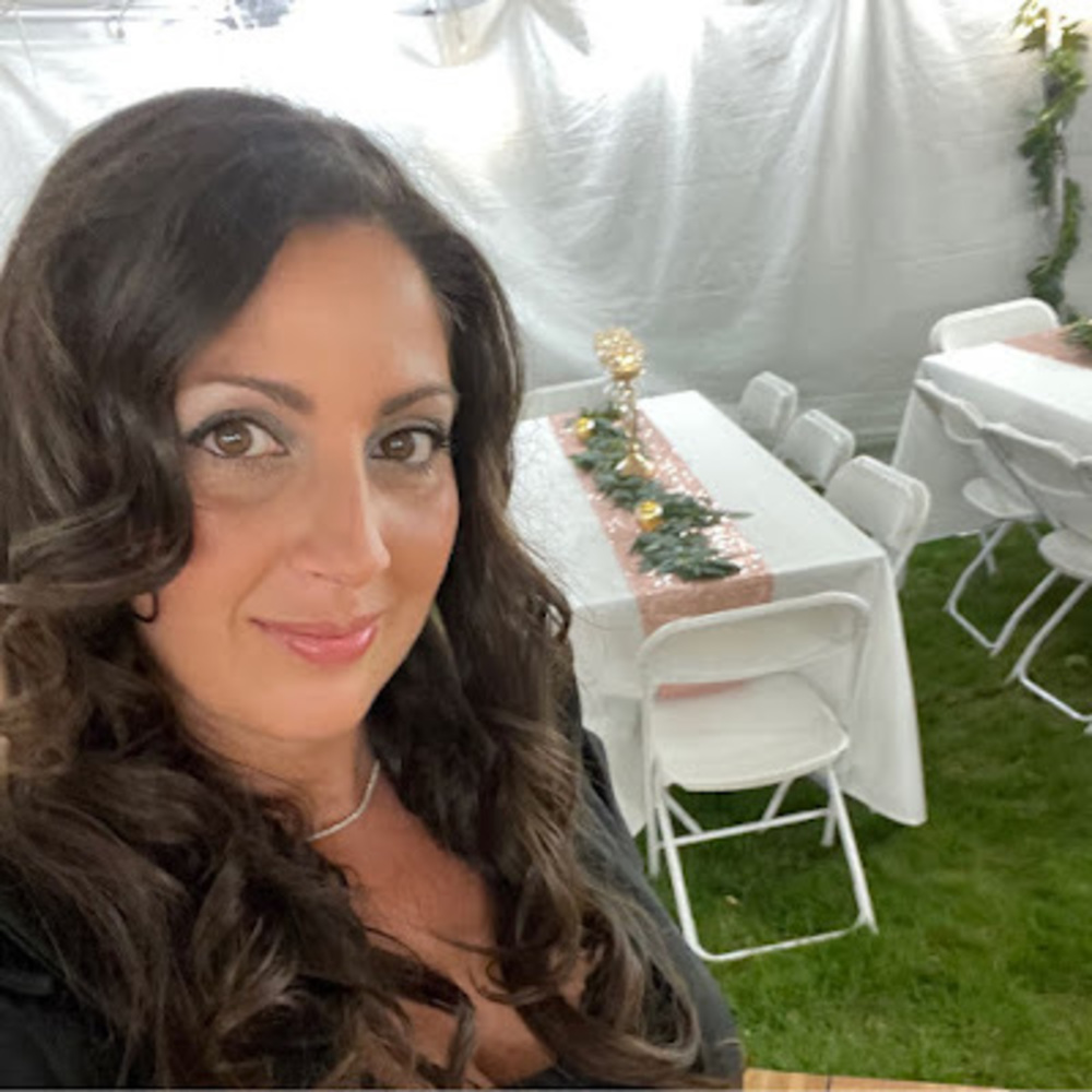 Meet your Posher, Antonietta